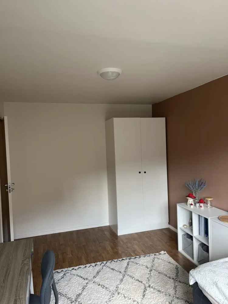 Rom i bofellesskap for jente Oslo