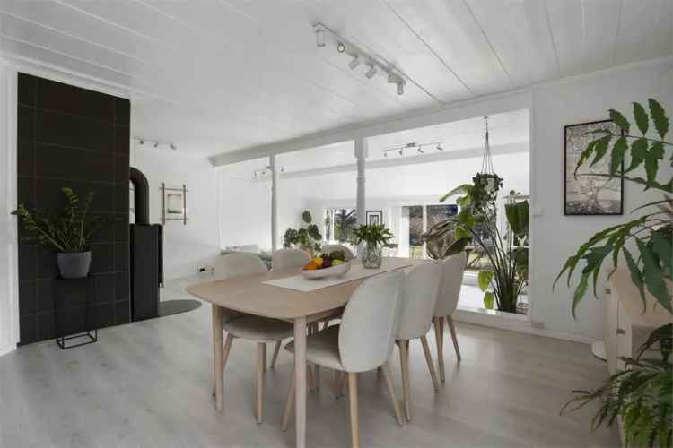 Tomannsbolig Ski - 3 stuer, 4 soverom, 3 bad, stort loft