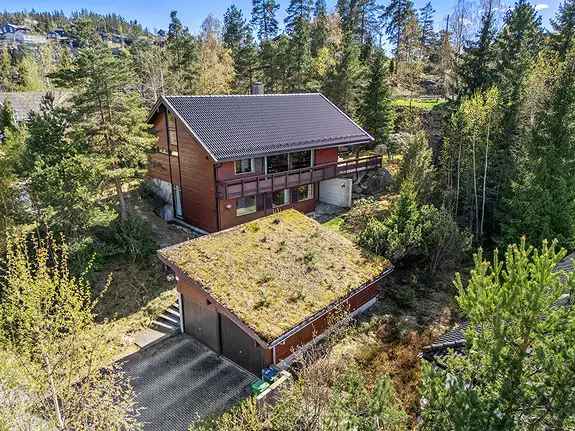 Enebolig Granåsen - 5 soverom, dobbelgarasje, flott tomt