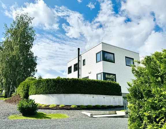 Råflott bolig Asker - 4 soverom, 3 stuer, 2,5 bad, dobbelgarasje
