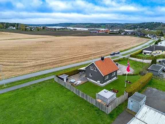 Enebolig Rolvs	øy 4 Soverom Stor Hage Garasje