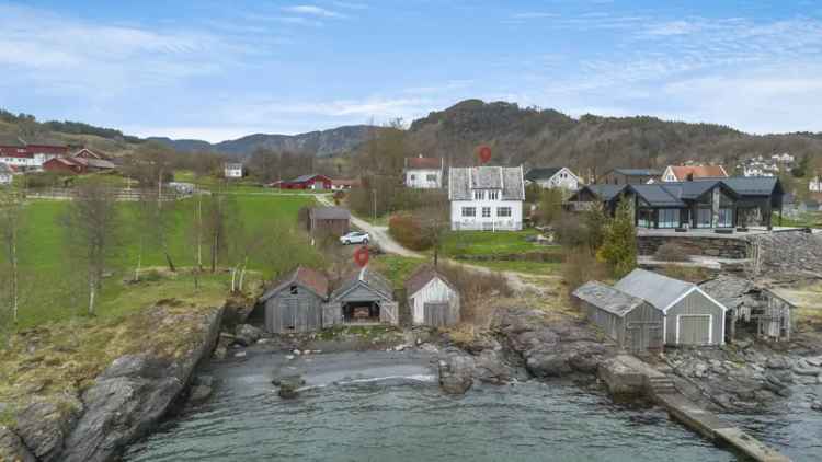 Fantastisk Sjoeieendom Med Naust Og Bolig